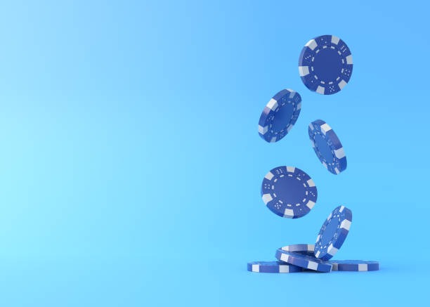 Live dealer spinning the wheel